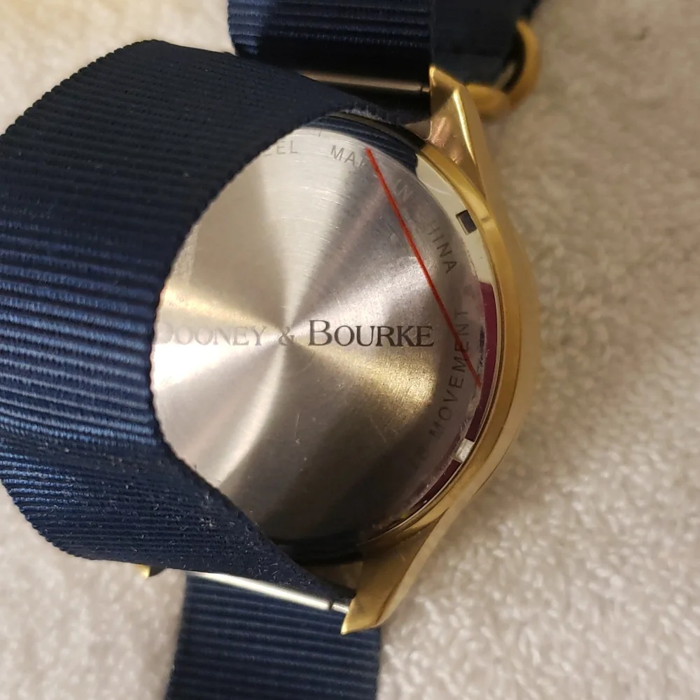 DOONEY & BOURKE Watch - Picture 3 of 9